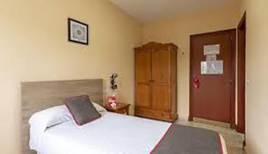 Hostal-Restaurante El Paisano Guadalema de los Quinteros Екстериор снимка